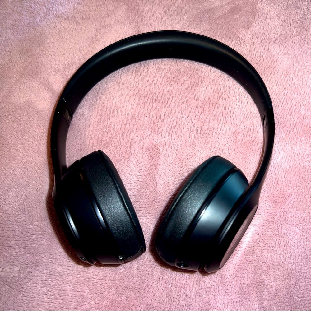 apple beats solo 3